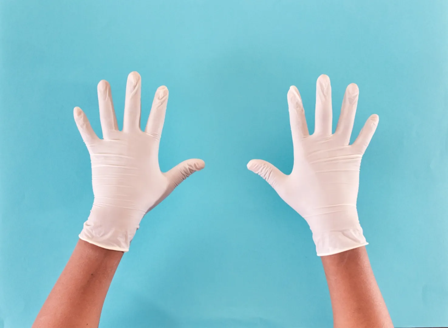 Choosing the Right Disposable Glove Manufacturer for Bulk Orders
